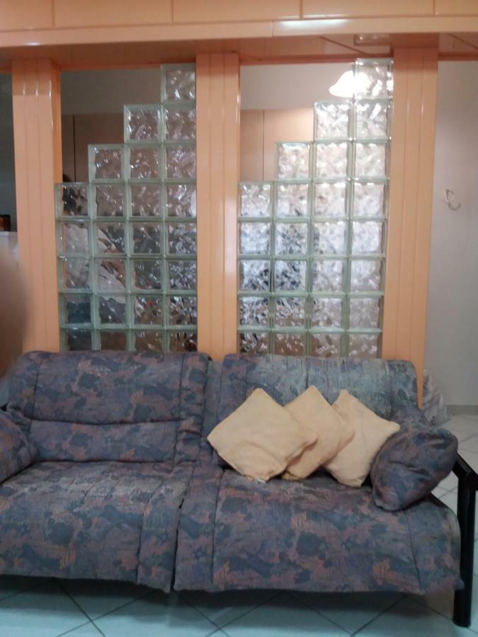 קאבאלה Christine'S Downtown Suites מראה חיצוני תמונה