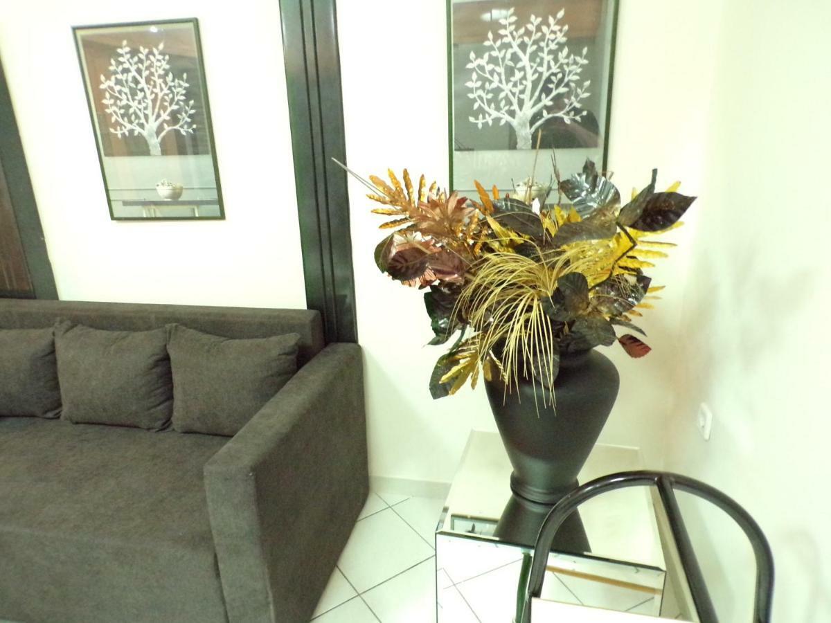 קאבאלה Christine'S Downtown Suites מראה חיצוני תמונה