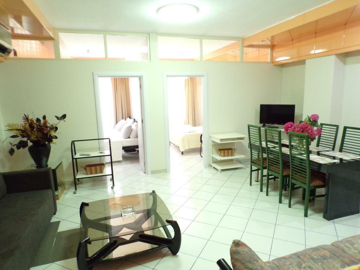 קאבאלה Christine'S Downtown Suites מראה חיצוני תמונה