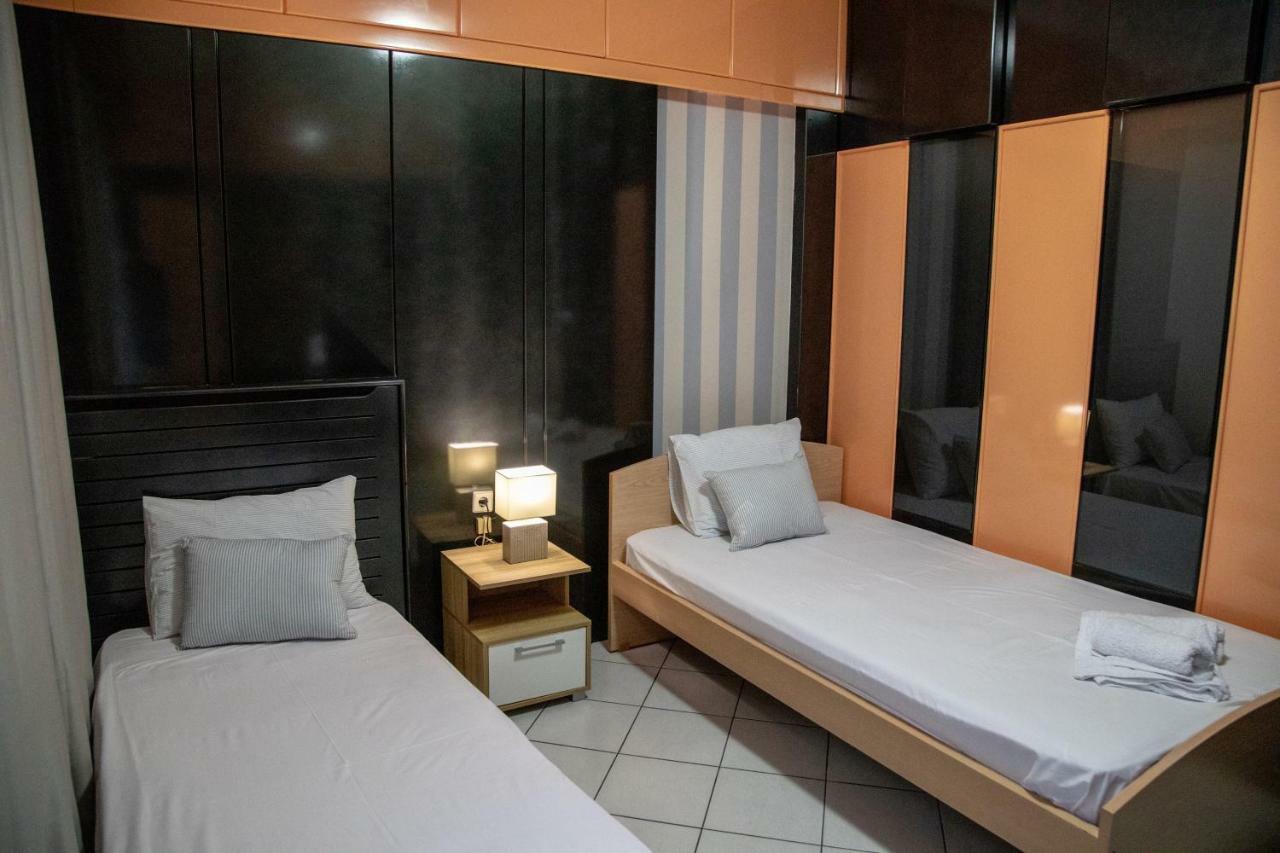 קאבאלה Christine'S Downtown Suites מראה חיצוני תמונה