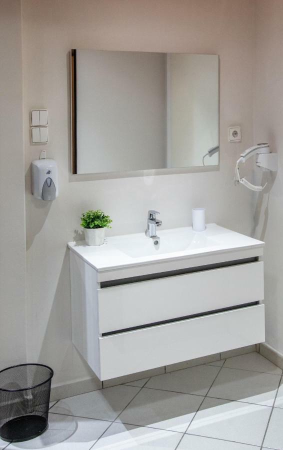 קאבאלה Christine'S Downtown Suites מראה חיצוני תמונה