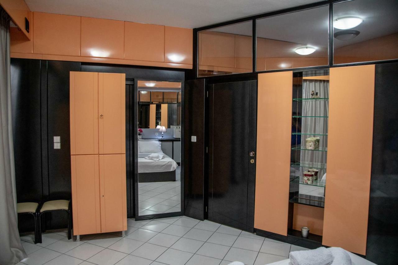 קאבאלה Christine'S Downtown Suites מראה חיצוני תמונה