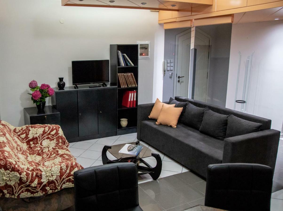 קאבאלה Christine'S Downtown Suites מראה חיצוני תמונה